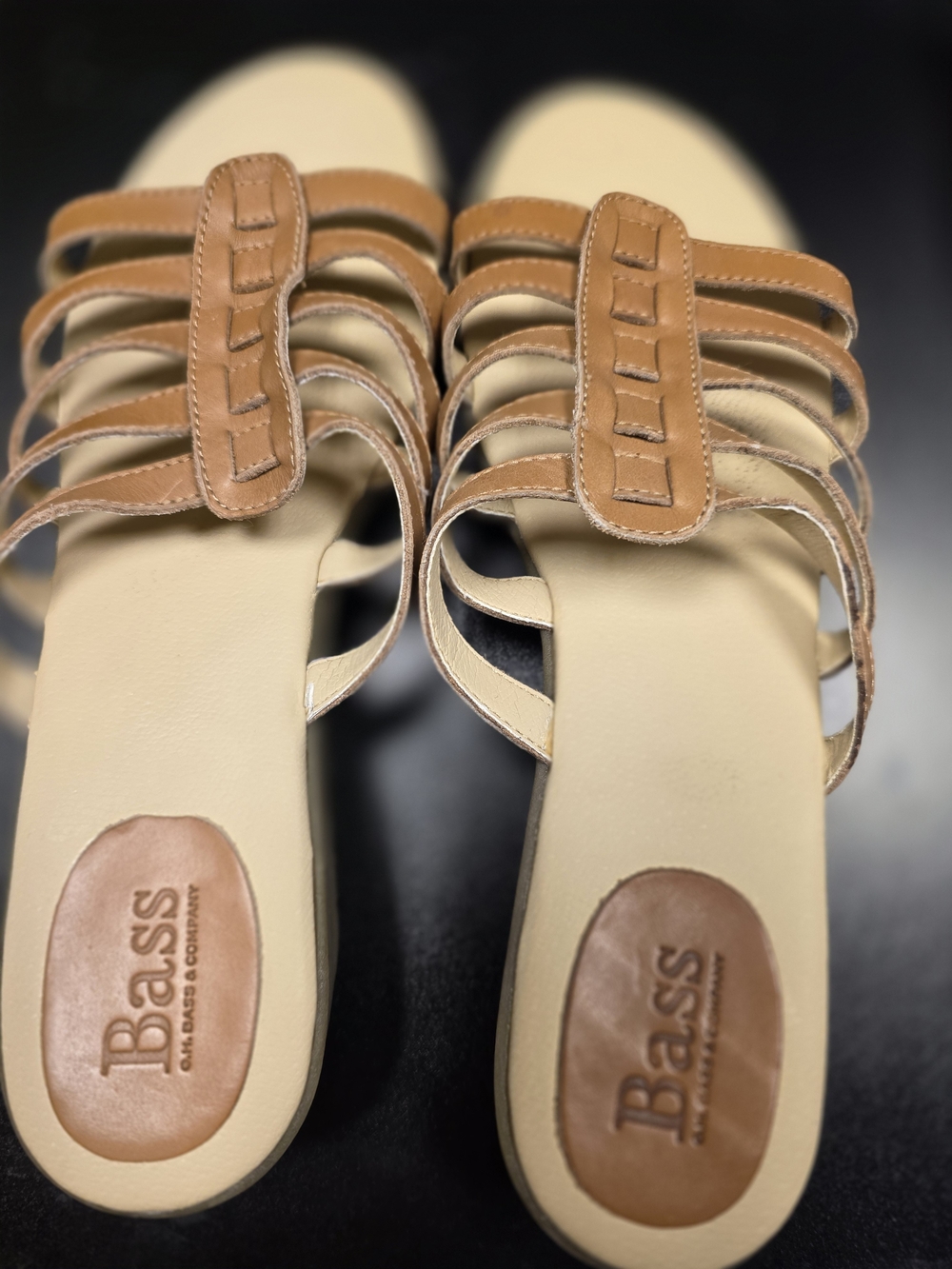 Bass Women’s Tan Leather Slide Sandals